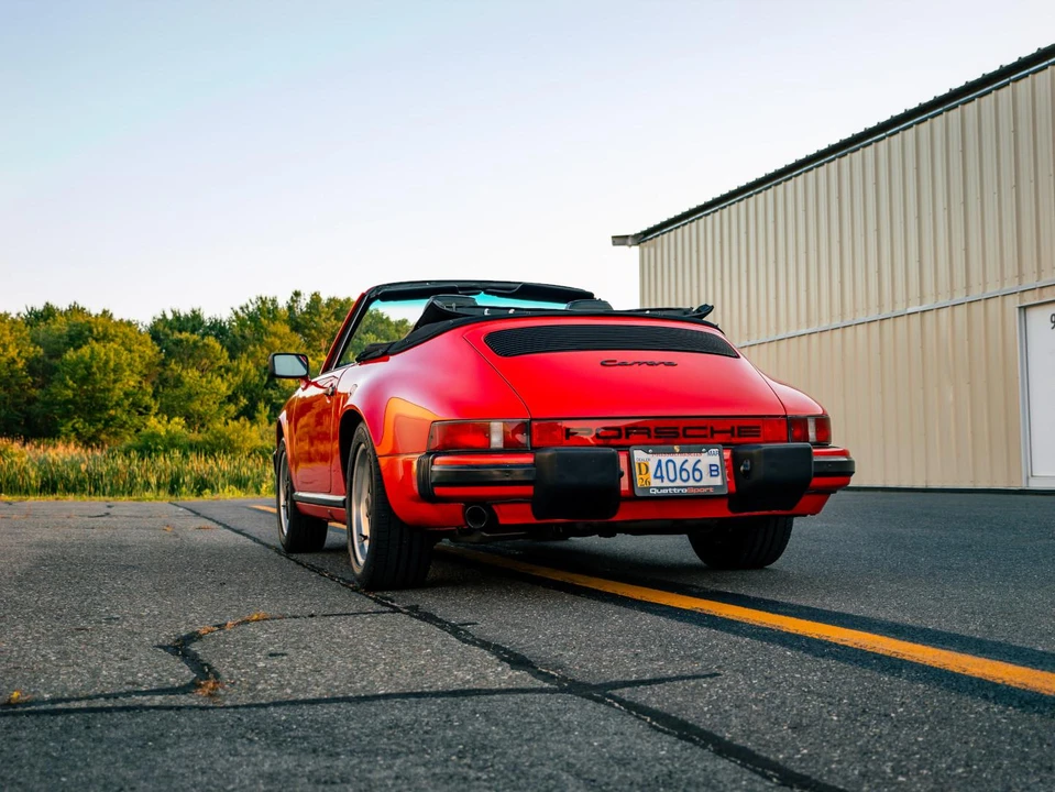 1985 Porsche 911 Carrera 3.2 - Image 16 of 31