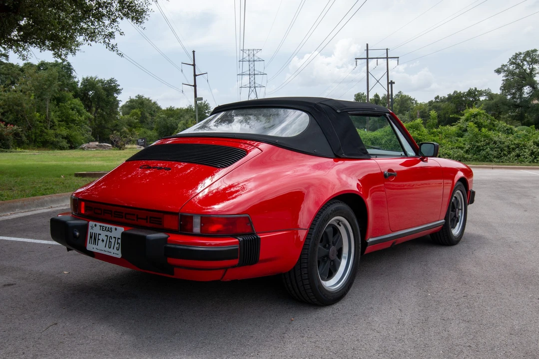 1985 Porsche 911 Carrera 3.2 - Image 16 of 31