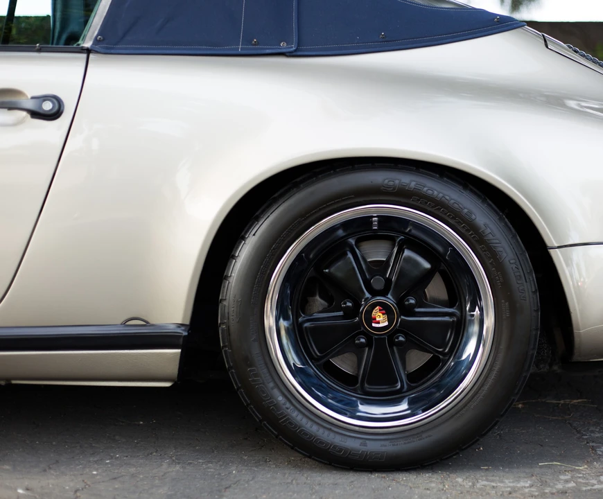 1985 Porsche 911 Carrera 3.2 - Image 9 of 31
