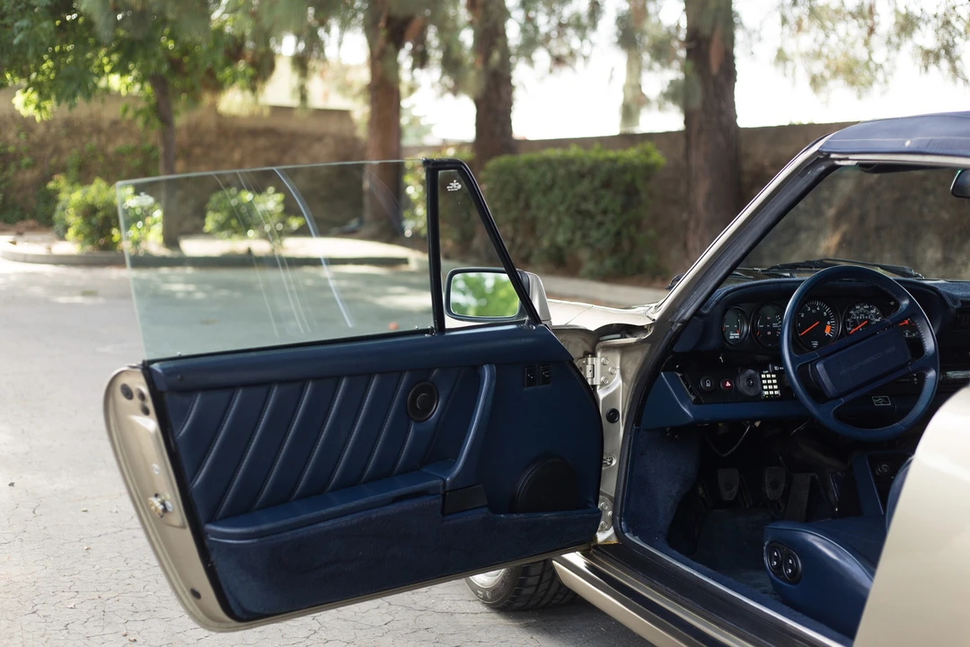 1985 Porsche 911 Carrera 3.2 - Image 15 of 31