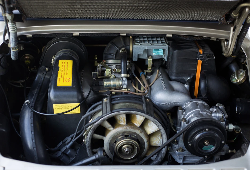 1985 Porsche 911 Carrera 3.2 - Image 27 of 31