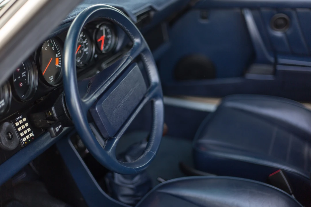 1985 Porsche 911 Carrera 3.2 - Image 17 of 31