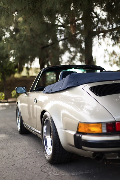 1985 Porsche 911 Carrera 3.2 - Image 11 of 31