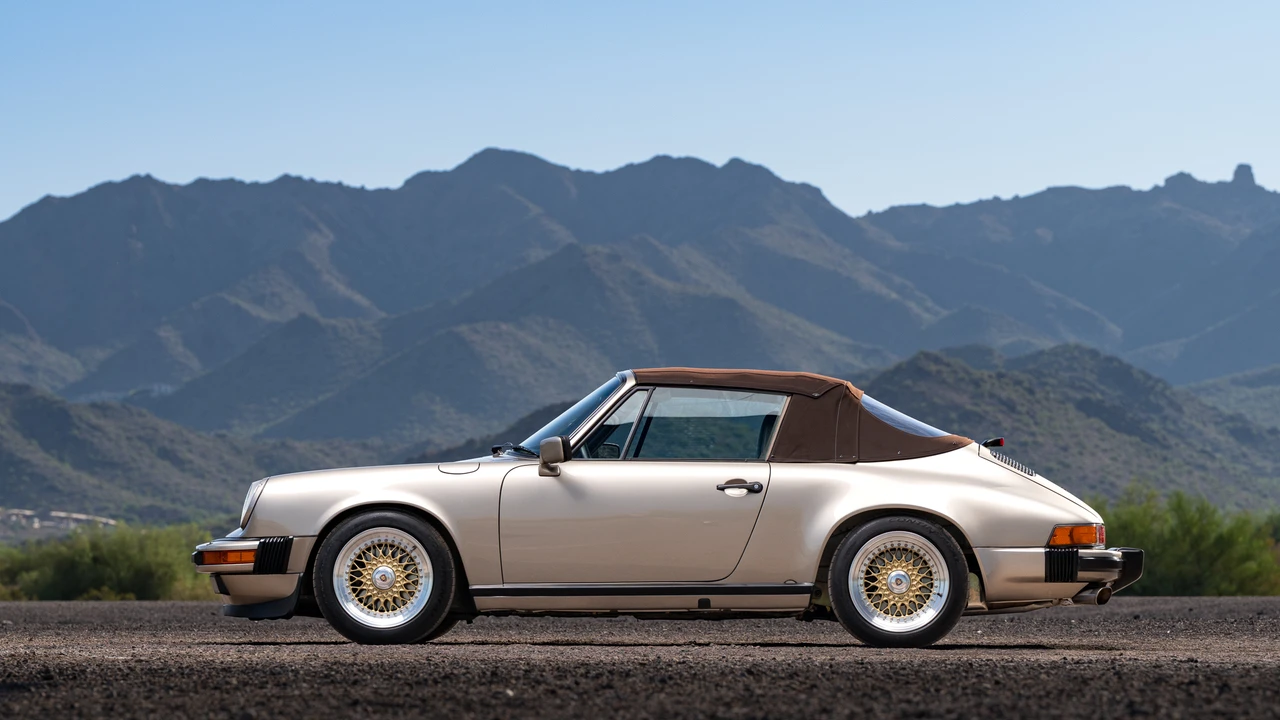 1985 Porsche 911 Carrera 3.2 - Image 13 of 31