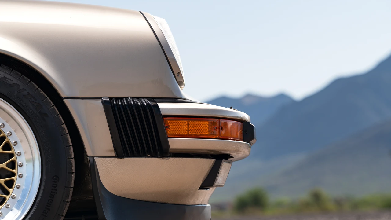1985 Porsche 911 Carrera 3.2 - Image 29 of 31