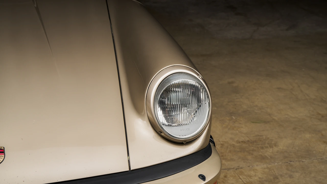 1985 Porsche 911 Carrera 3.2 - Image 24 of 31