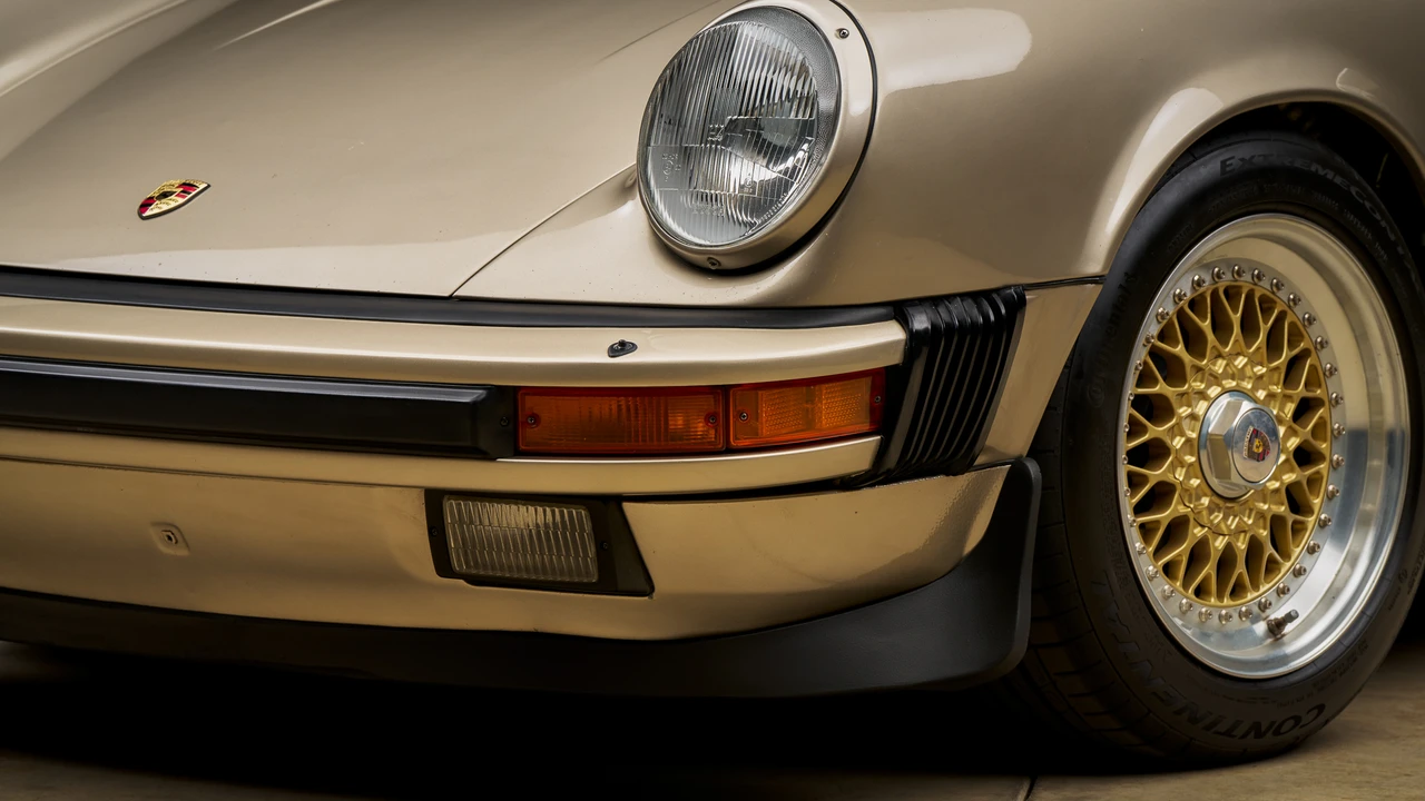 1985 Porsche 911 Carrera 3.2 - Image 30 of 31