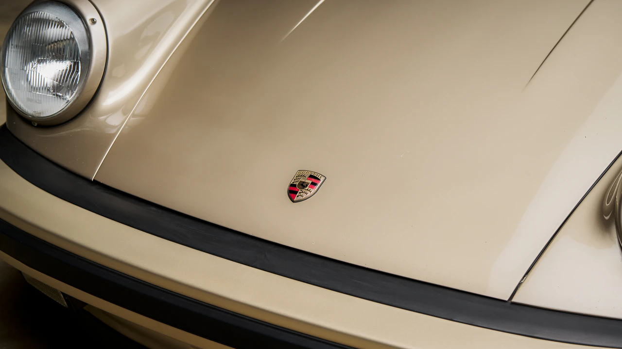 1985 Porsche 911 Carrera 3.2 - Image 28 of 31