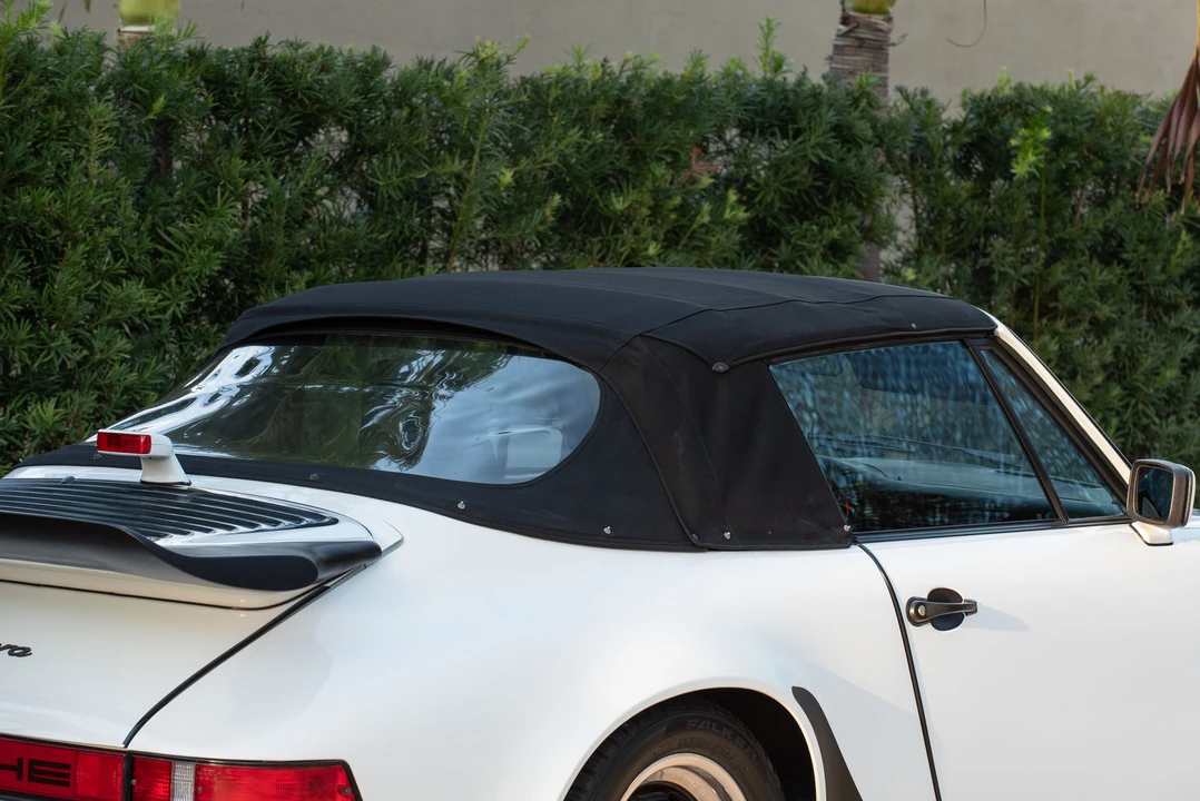1985 Porsche 911 Carrera 3.2 - Image 15 of 31