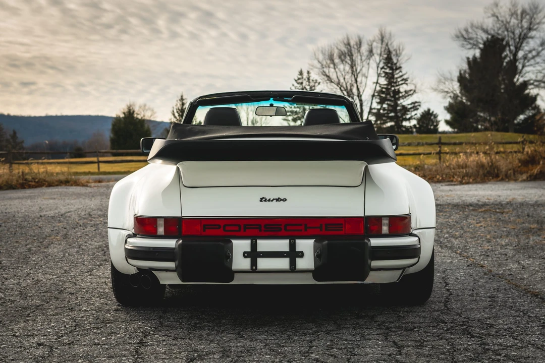 1985 Porsche 911 Carrera 3.2 - Image 24 of 31