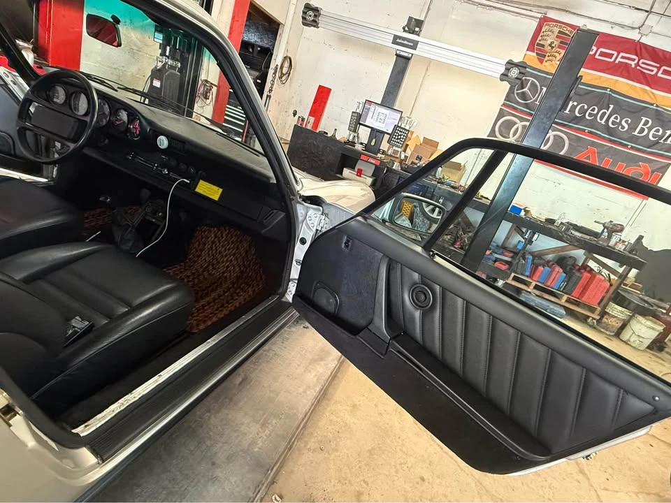 1985 Porsche 911 Carrera 3.2 - Image 8 of 16