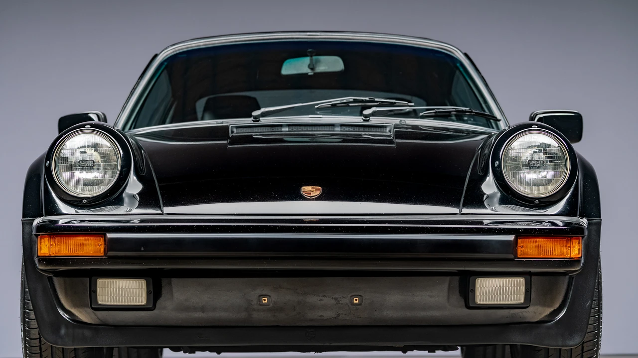 1985 Porsche 911 Carrera 3.2 - Image 28 of 31