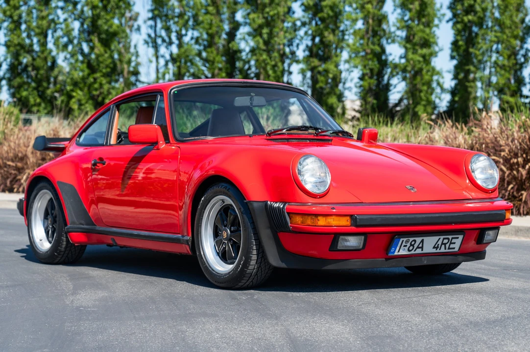 1985 Porsche 911 Carrera 3.2 - Image 2 of 31