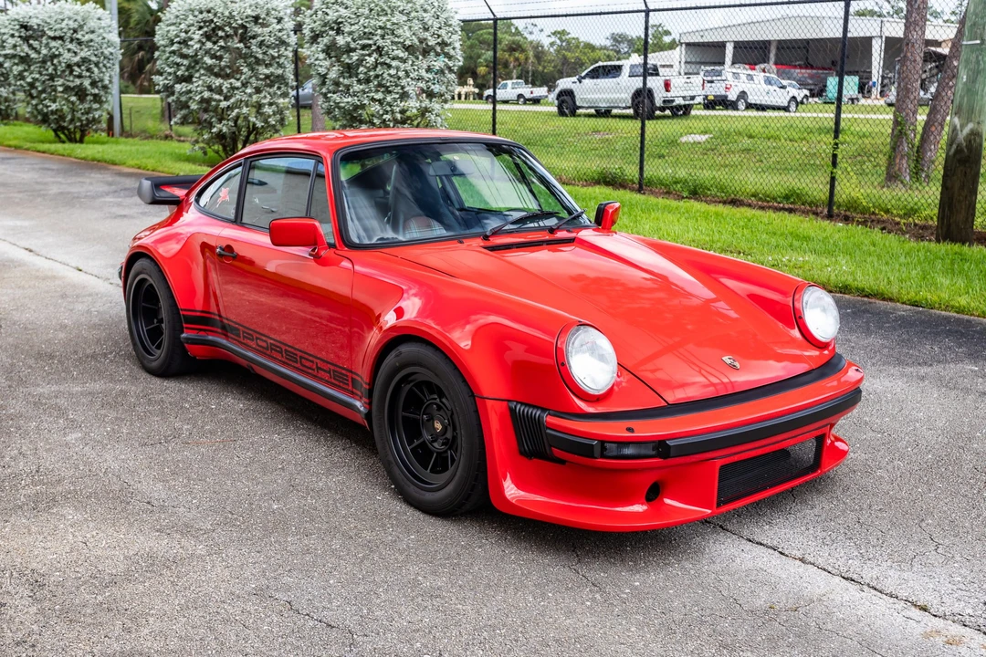 1985 Porsche 911 Carrera 3.2 - Image 2 of 31