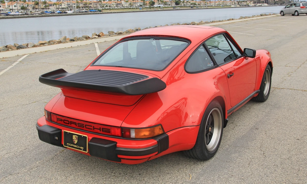 1985 Porsche 911 Carrera 3.2 - Image 25 of 31