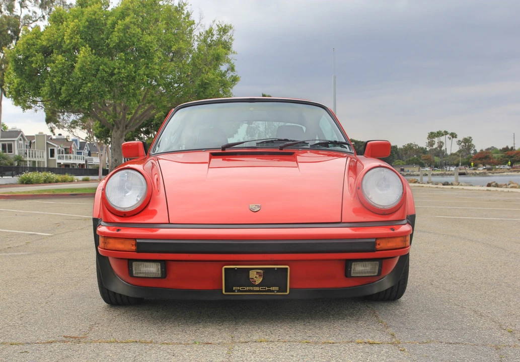 1985 Porsche 911 Carrera 3.2 - Image 3 of 31