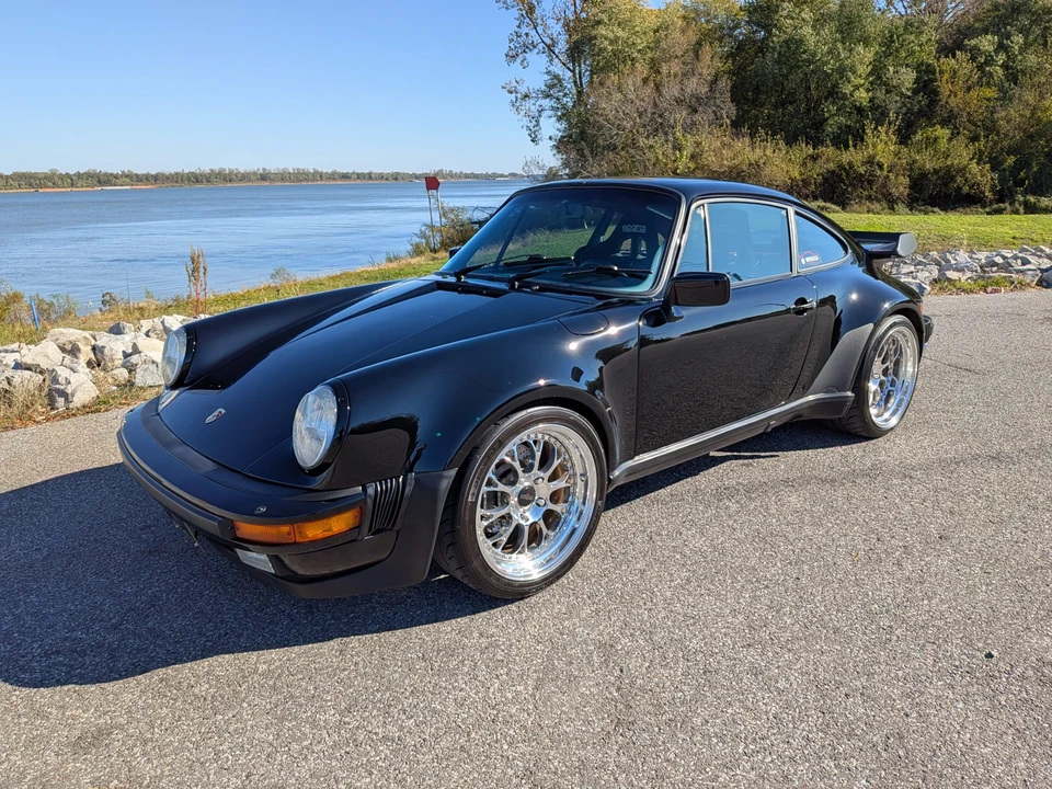 1985 Porsche 911 Carrera 3.2 - Image 2 of 31