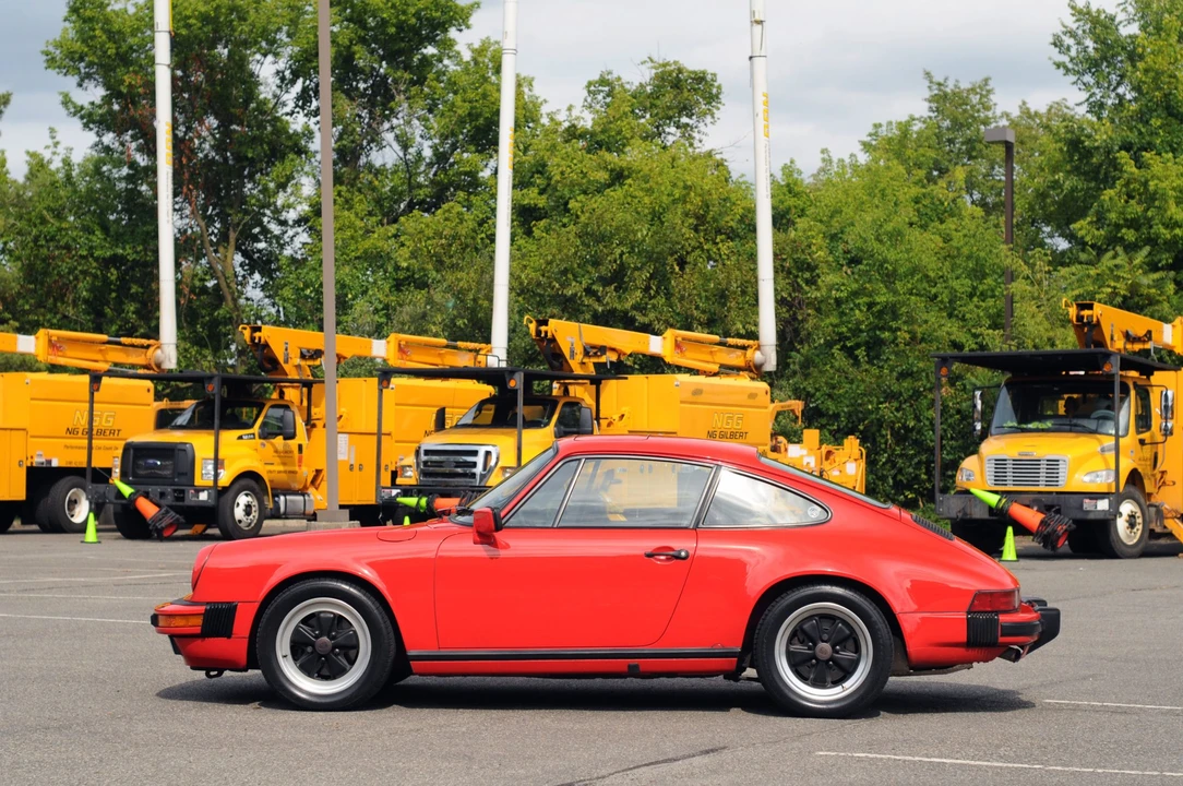 1985 Porsche 911 Carrera 3.2 - Image 8 of 31