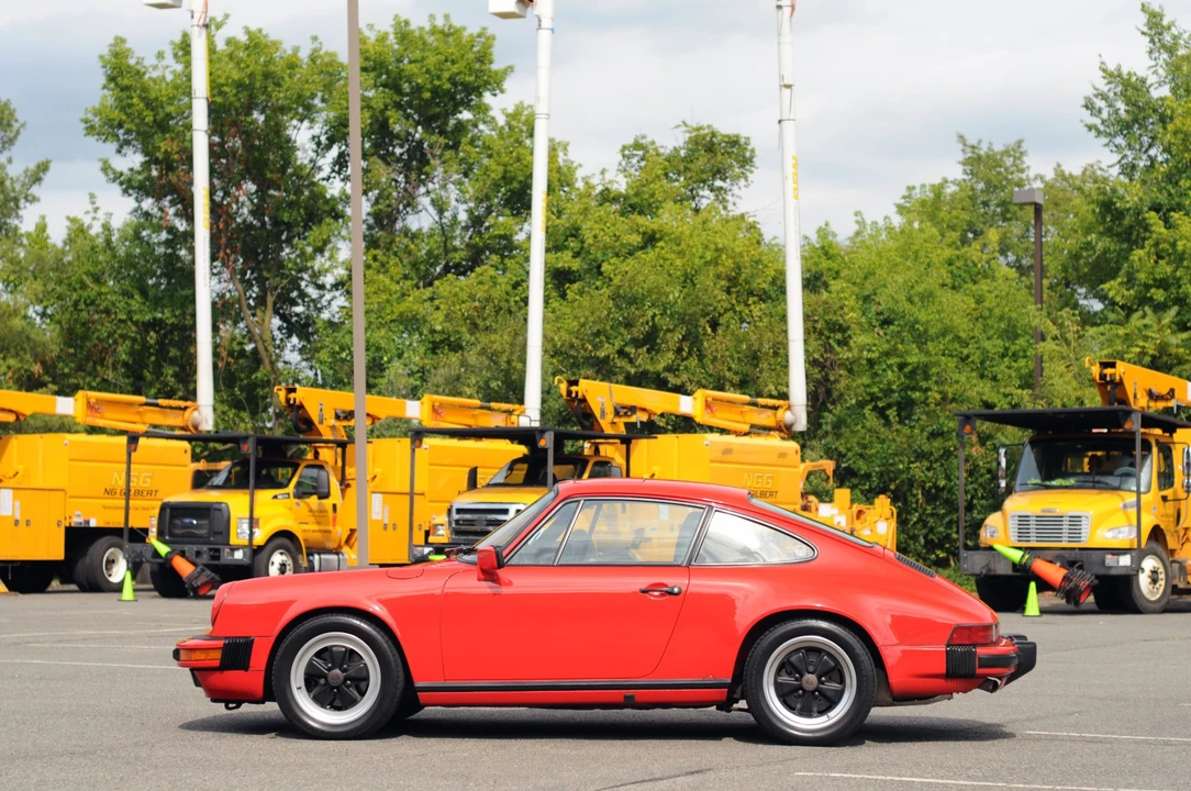1985 Porsche 911 Carrera 3.2 - Image 7 of 31