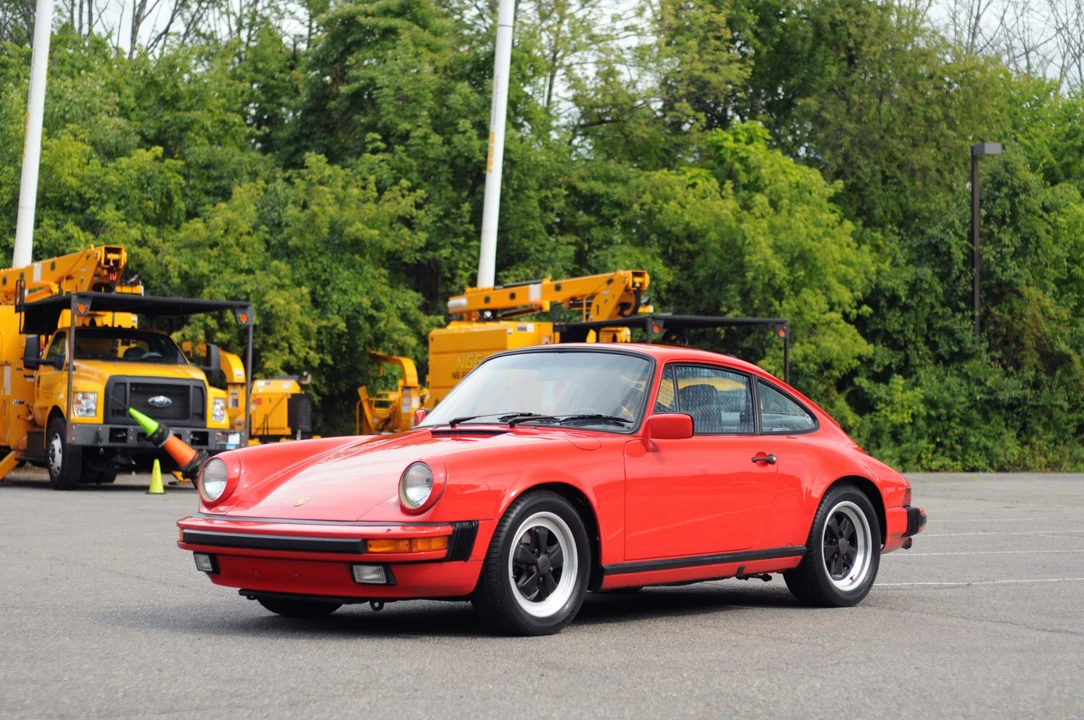 1985 Porsche 911 Carrera 3.2 - Image 5 of 31