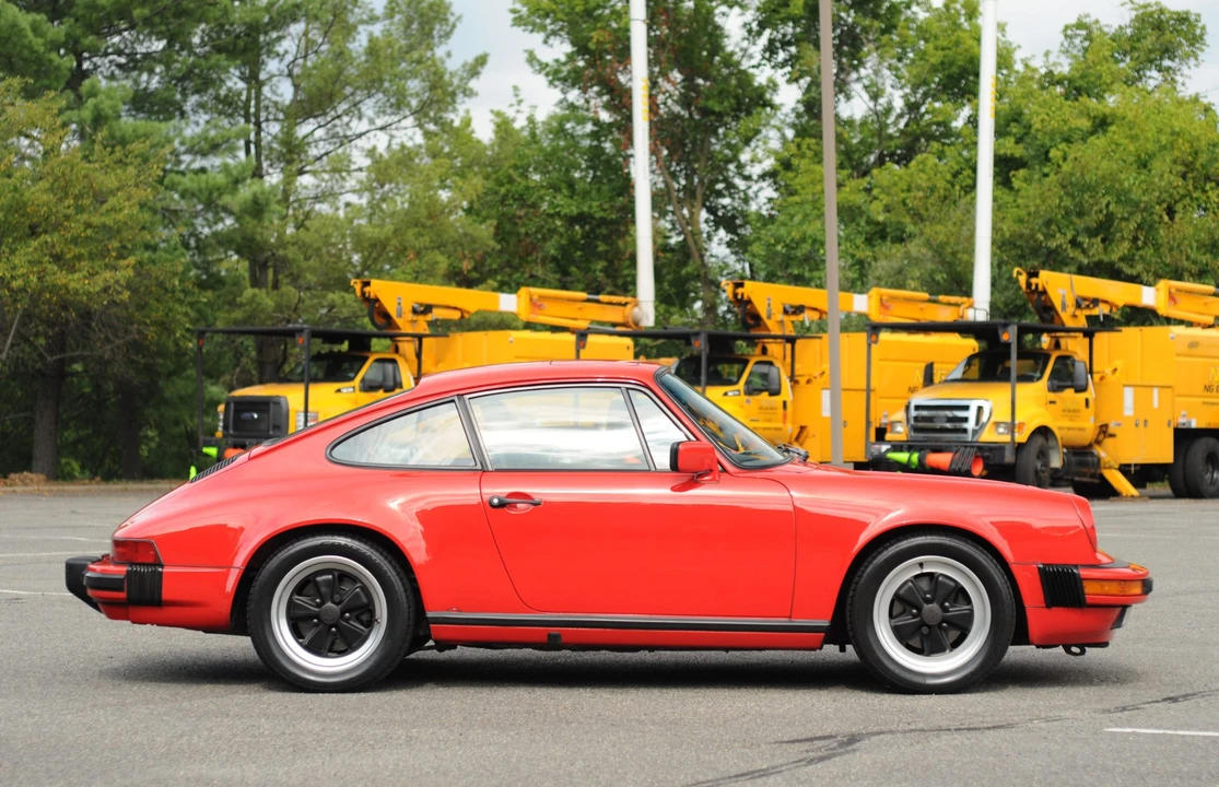 1985 Porsche 911 Carrera 3.2 - Image 16 of 31