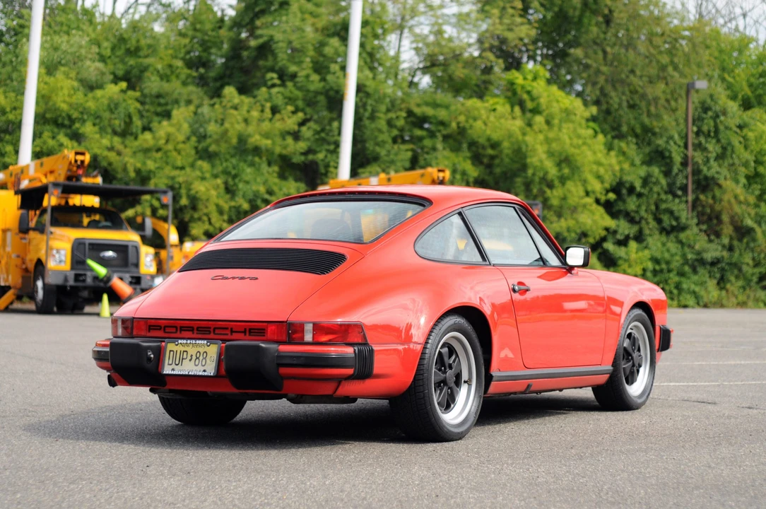 1985 Porsche 911 Carrera 3.2 - Image 14 of 31