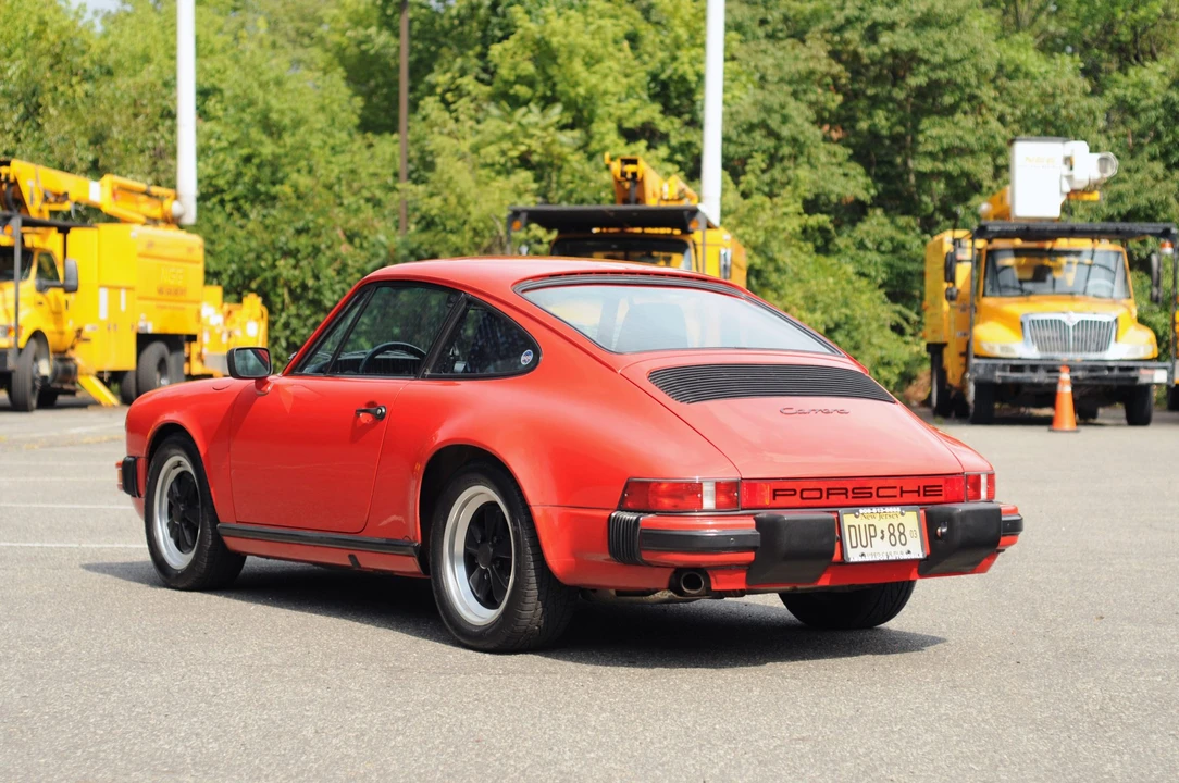 1985 Porsche 911 Carrera 3.2 - Image 11 of 31