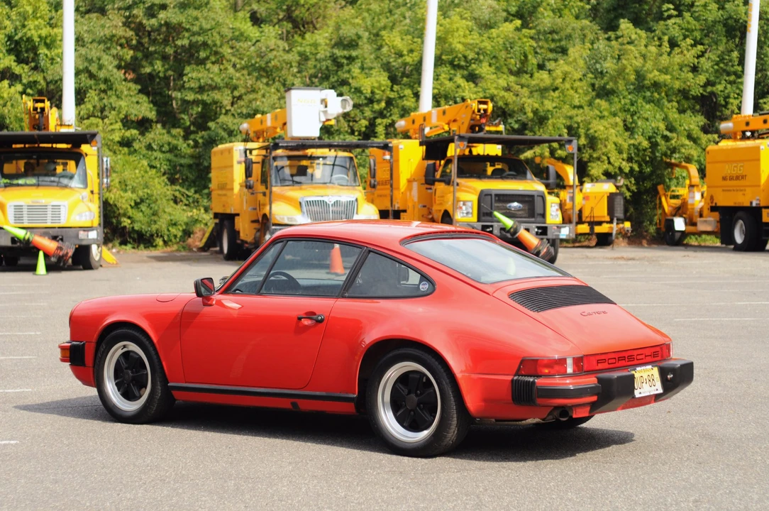 1985 Porsche 911 Carrera 3.2 - Image 9 of 31