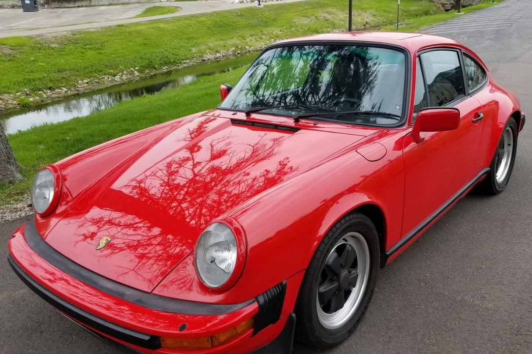 1985 Porsche 911 Carrera 3.2 - Image 2 of 31