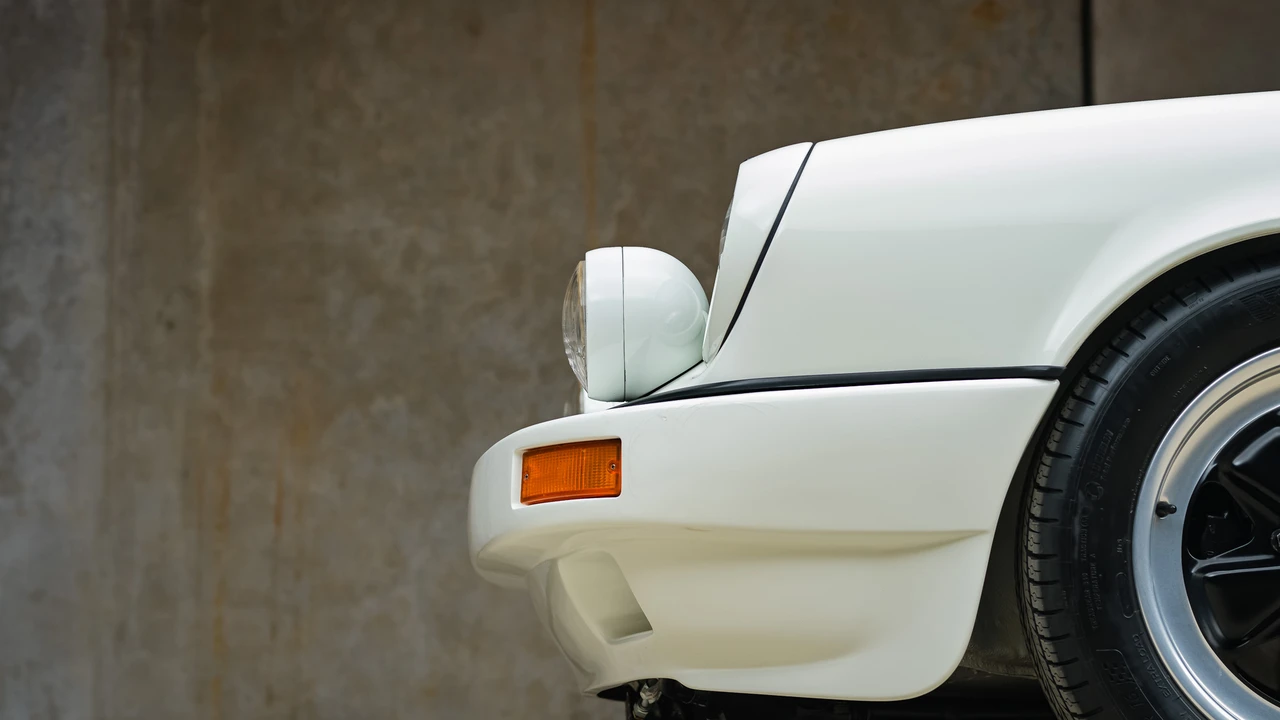 1985 Porsche 911 Carrera 3.2 - Image 26 of 31