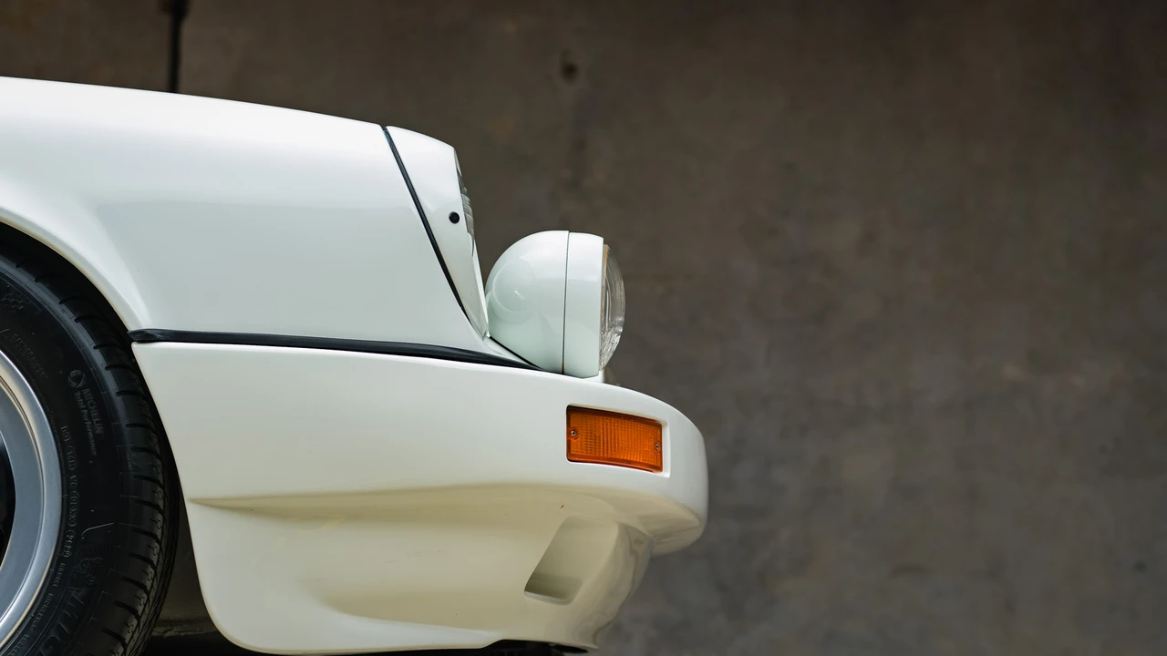 1985 Porsche 911 Carrera 3.2 - Image 27 of 31