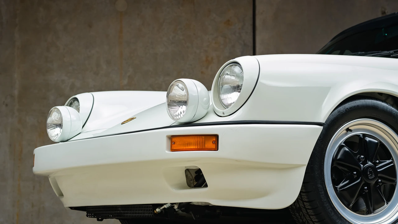 1985 Porsche 911 Carrera 3.2 - Image 28 of 31
