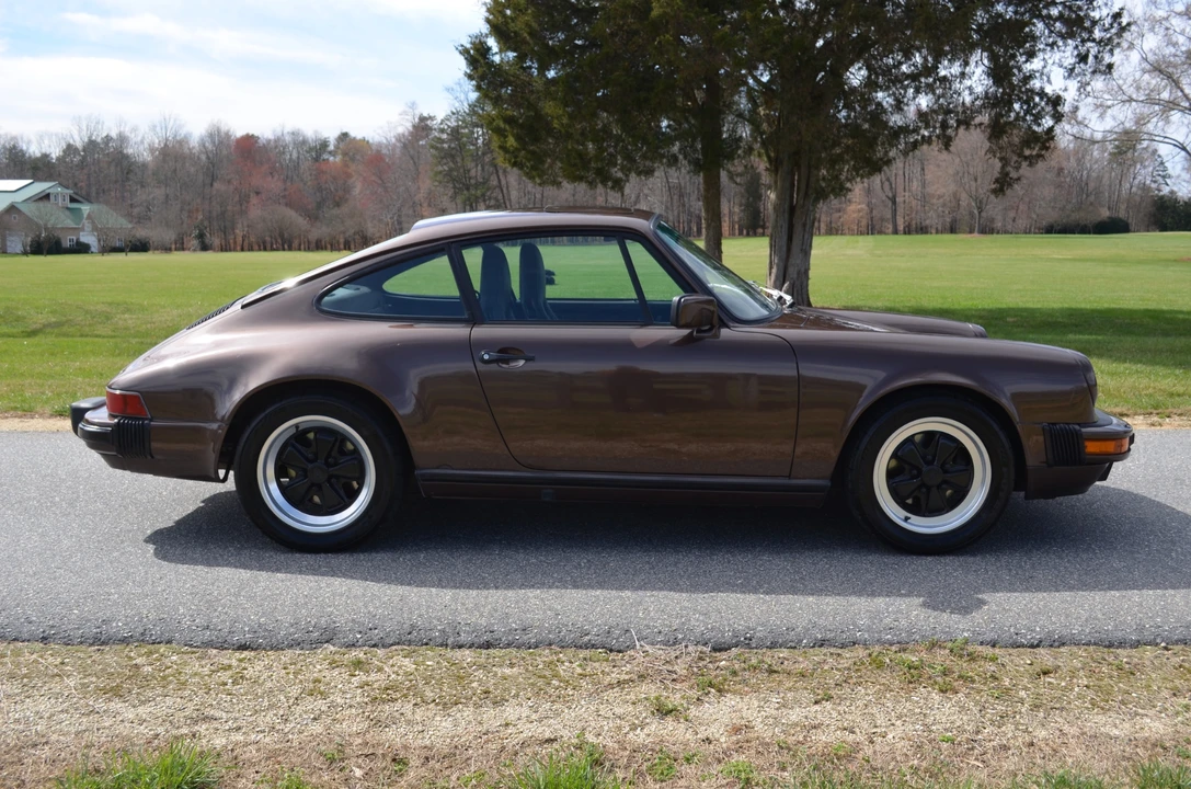 1985 Porsche 911 Carrera 3.2 - Image 10 of 31
