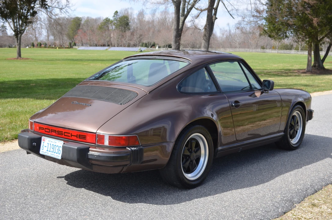 1985 Porsche 911 Carrera 3.2 - Image 9 of 31