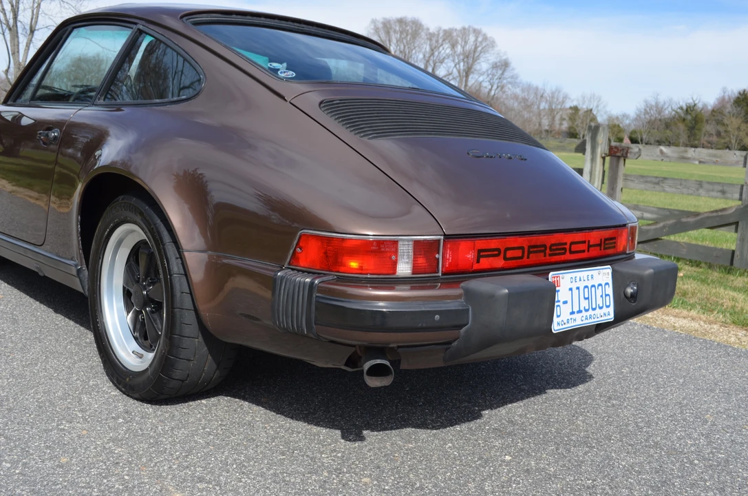 1985 Porsche 911 Carrera 3.2 - Image 24 of 31