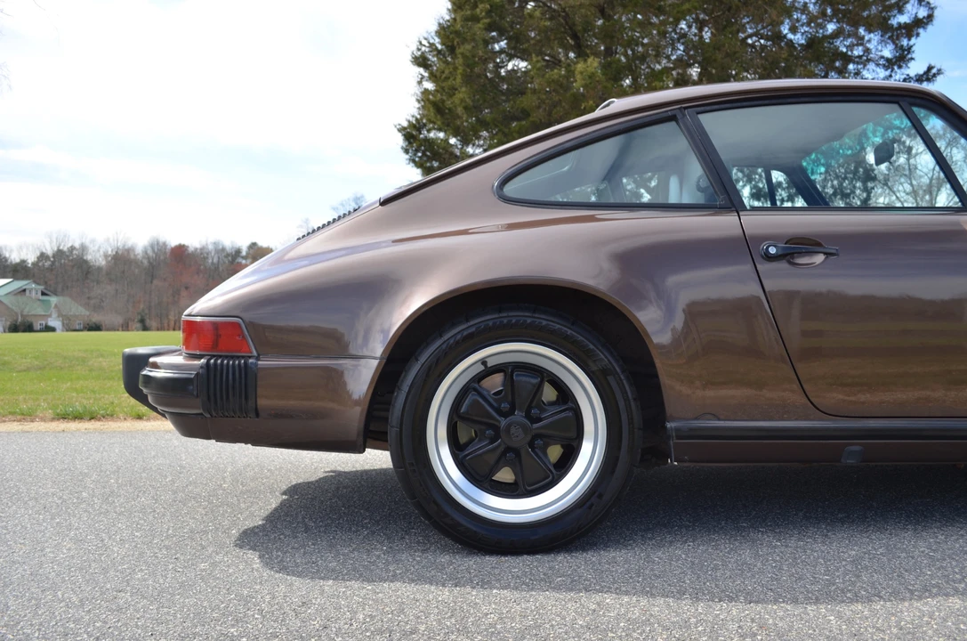 1985 Porsche 911 Carrera 3.2 - Image 21 of 31