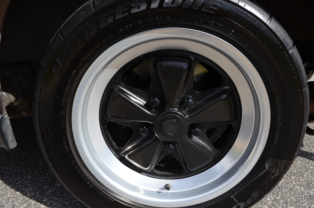 1985 Porsche 911 Carrera 3.2 - Image 25 of 31