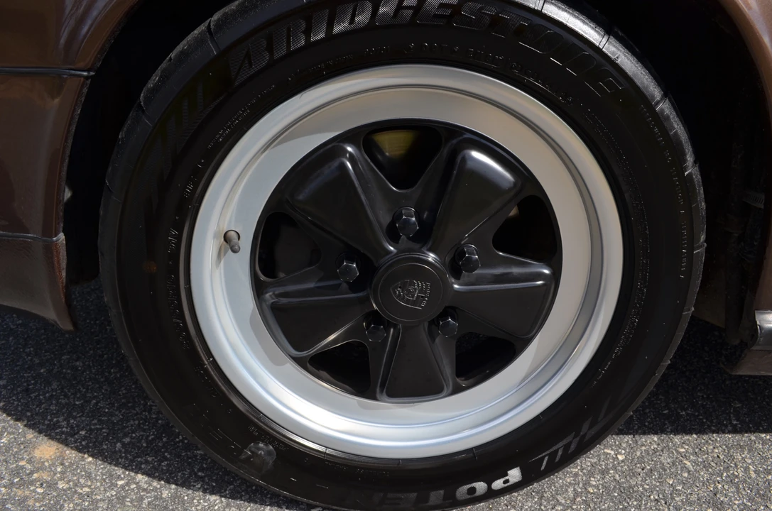 1985 Porsche 911 Carrera 3.2 - Image 26 of 31