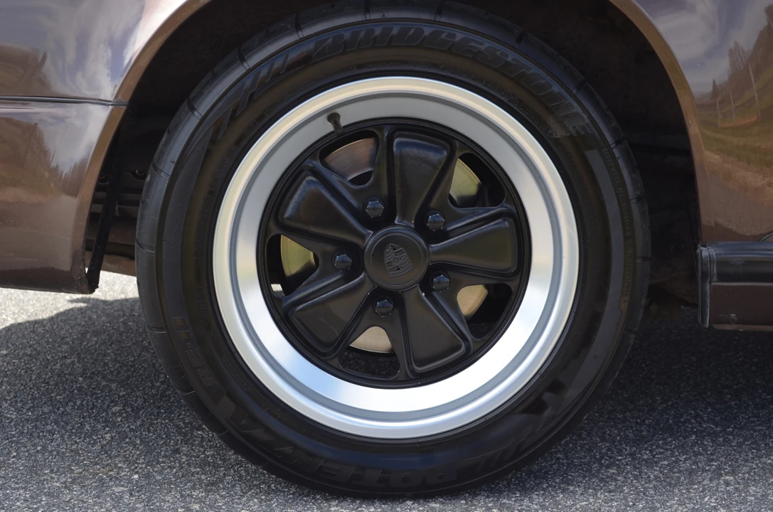 1985 Porsche 911 Carrera 3.2 - Image 28 of 31