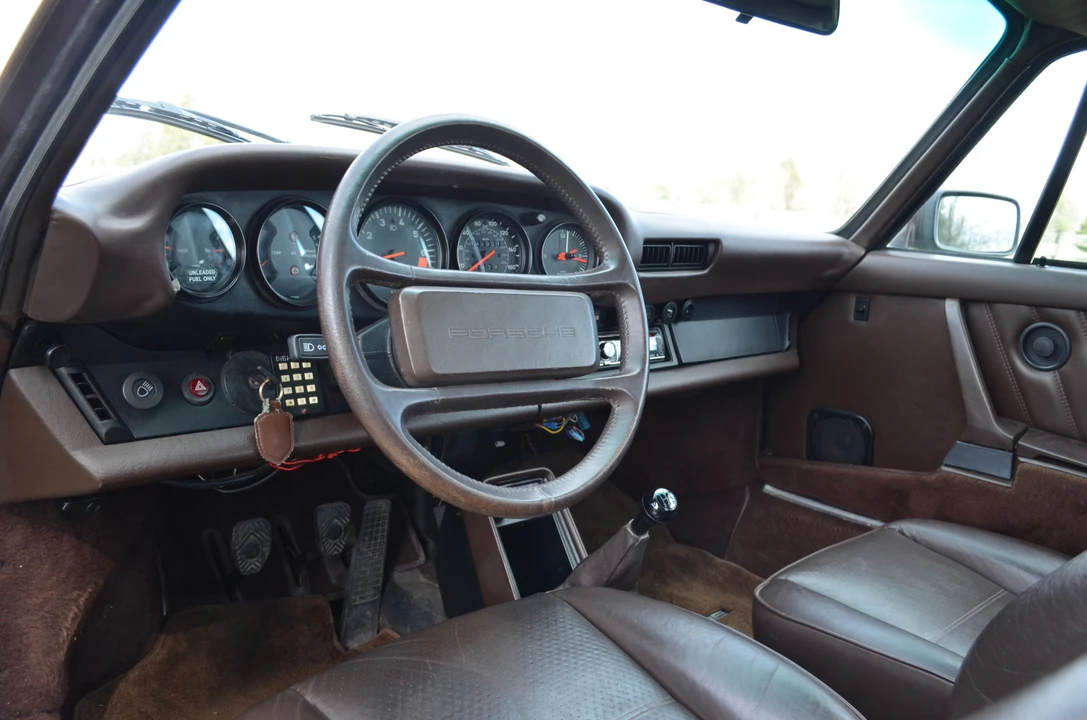 1985 Porsche 911 Carrera 3.2 - Image 29 of 31