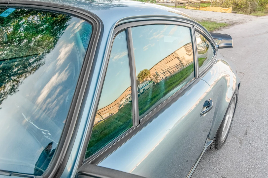 1985 Porsche 911 Carrera 3.2 - Image 15 of 31