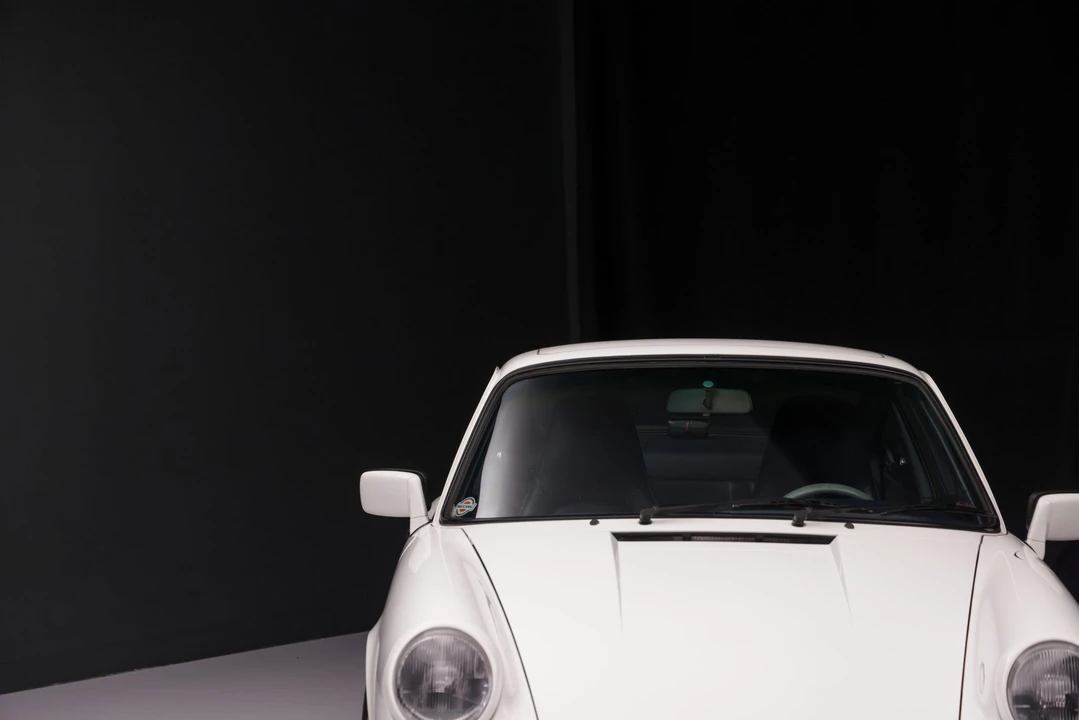 1985 Porsche 911 Carrera 3.2 - Image 12 of 31