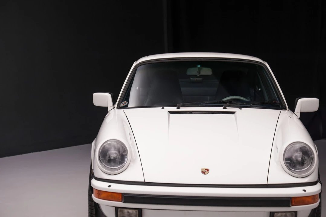 1985 Porsche 911 Carrera 3.2 - Image 14 of 31
