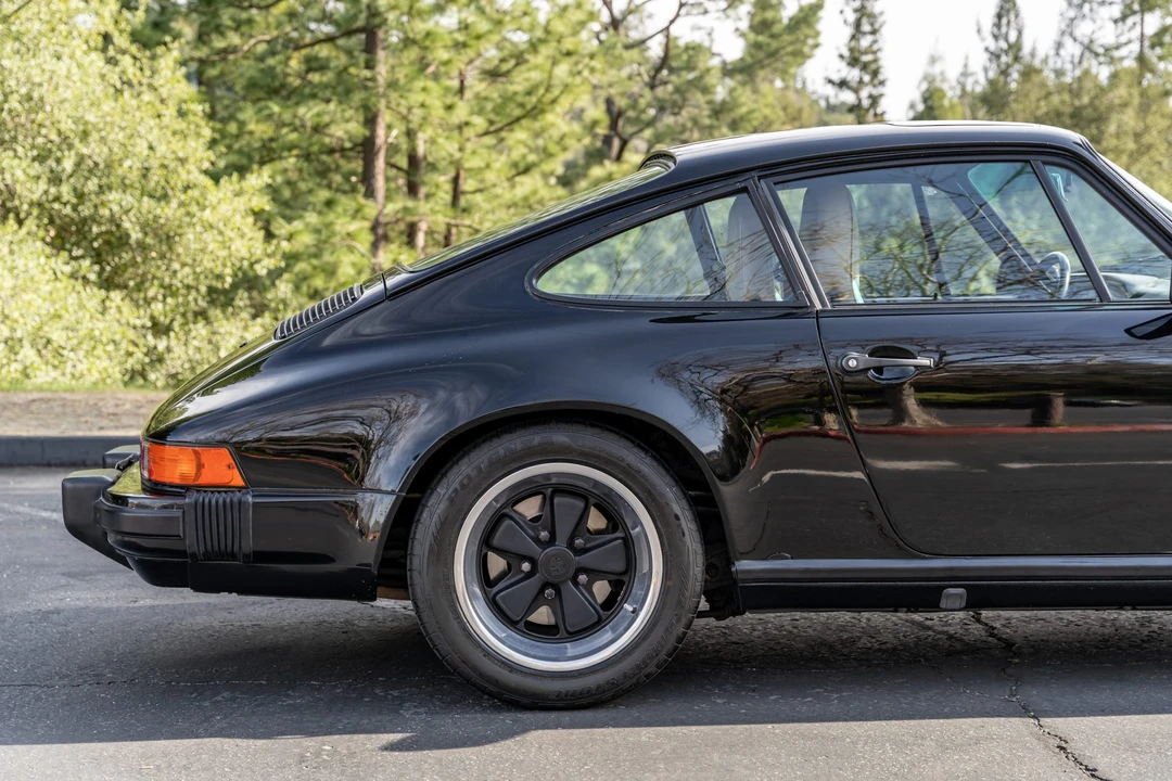 1985 Porsche 911 Carrera 3.2 - Image 17 of 31