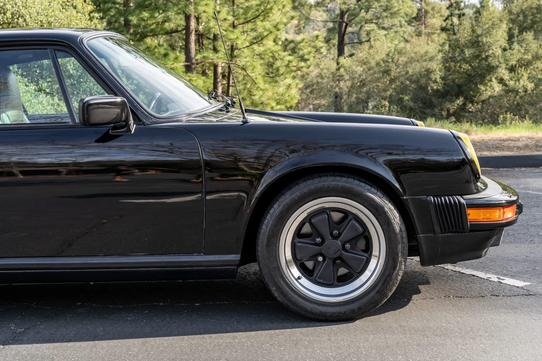 1985 Porsche 911 Carrera 3.2 - Image 18 of 31