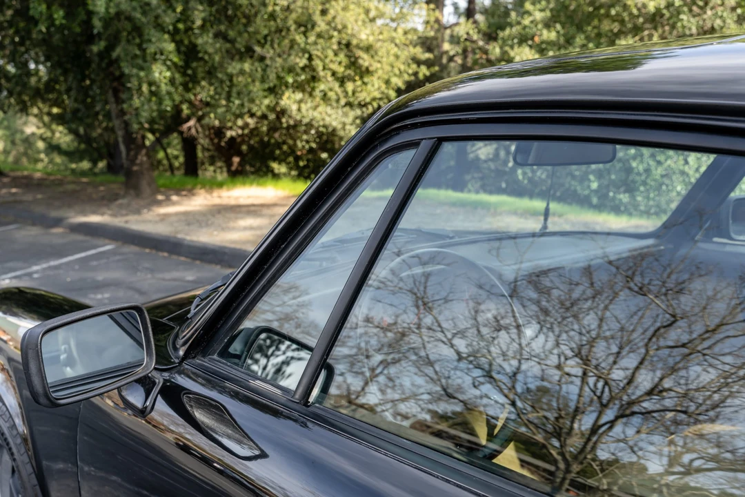 1985 Porsche 911 Carrera 3.2 - Image 30 of 31