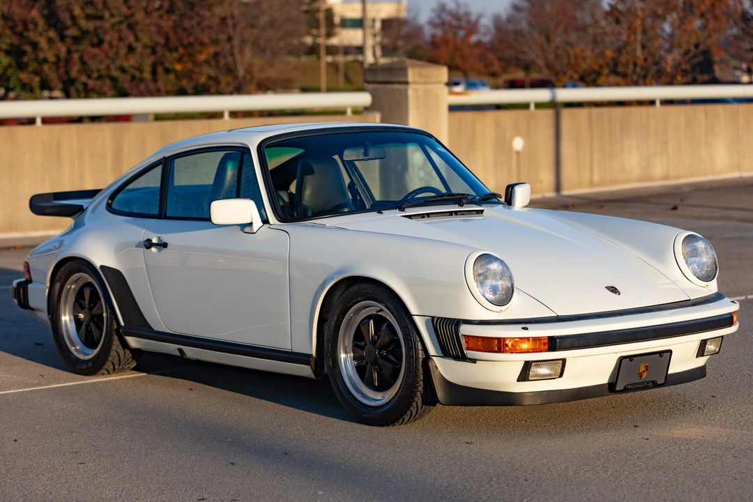 1985 Porsche 911 Carrera 3.2 - Image 12 of 31