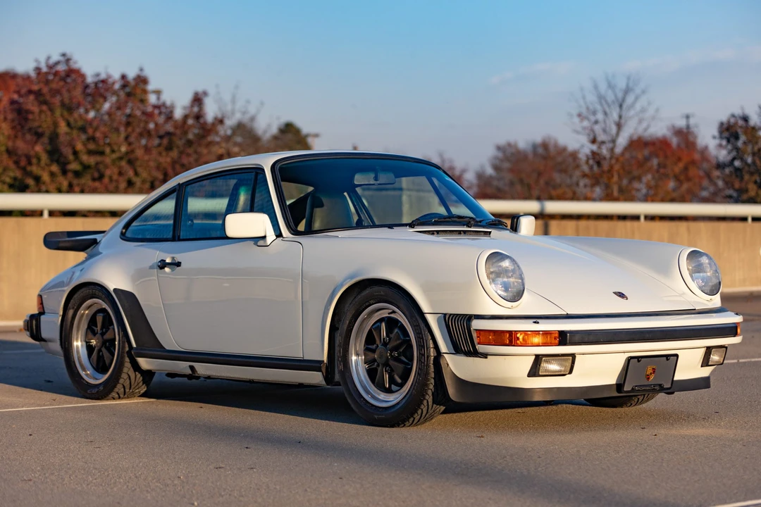 1985 Porsche 911 Carrera 3.2 - Image 13 of 31