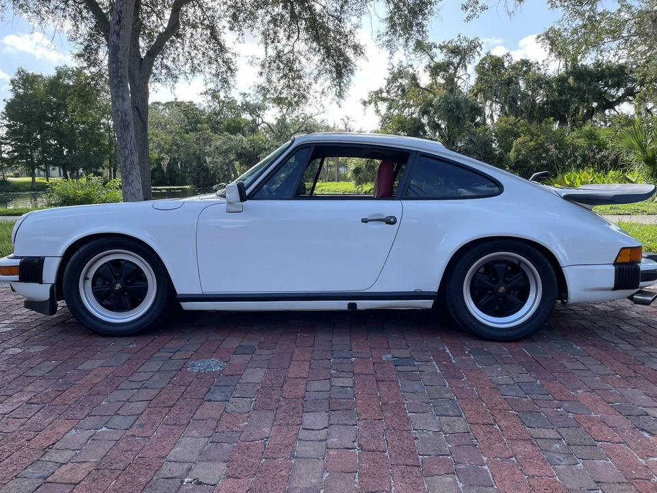1985 Porsche 911 Carrera 3.2 - Image 17 of 31