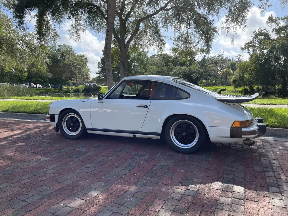 1985 Porsche 911 Carrera 3.2 - Image 23 of 31